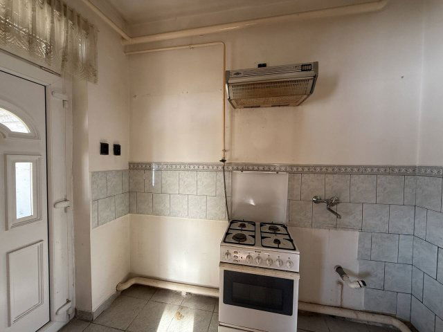 Eladó családi ház, Jászkisérén 24.9 M Ft, 4+1 szobás