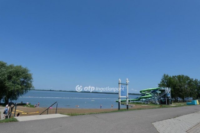 Eladó nyaraló, Abádszalókban 49.9 M Ft, 4+3 szobás