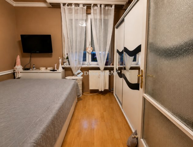 Eladó panellakás, Budapesten, XVIII. kerületben 64 M Ft, 3 szobás