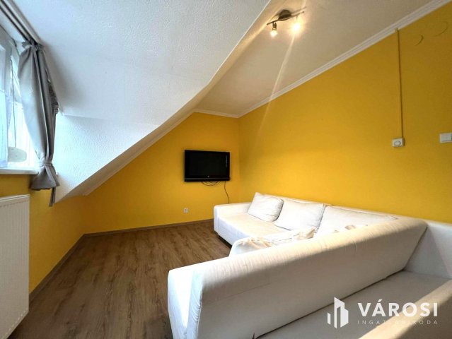 Kiadó panellakás, albérlet, Békéscsabán 130 E Ft / hó