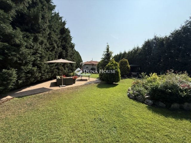 Eladó családi ház, Érden 288 M Ft, 4 szobás