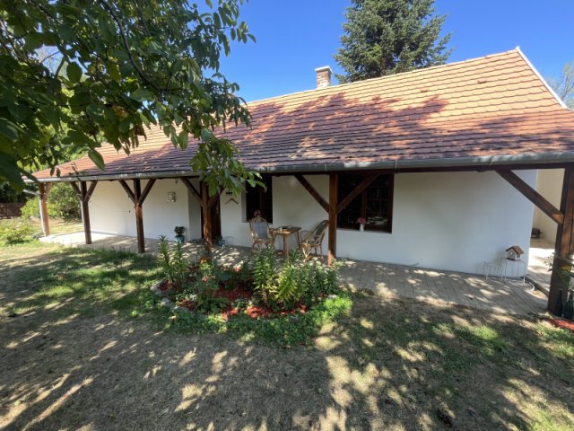 Eladó családi ház, Badacsonytomajon 129 M Ft, 2 szobás
