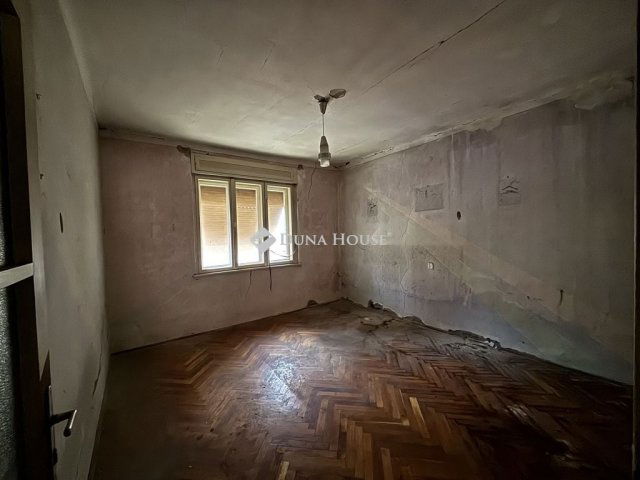 Eladó családi ház, Miskolcon, Őz utcában 24.5 M Ft, 2 szobás