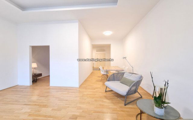 Eladó téglalakás, Budapesten, VII. kerületben, Király utcában