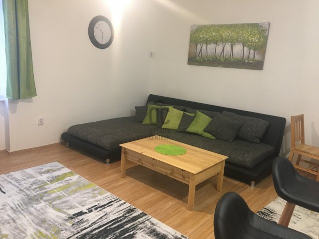 Kiadó téglalakás, albérlet, Debrecenben 190 E Ft / hó, 2 szobás