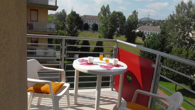 Kiadó téglalakás, albérlet, III. kerületben, Lángliliom utcában