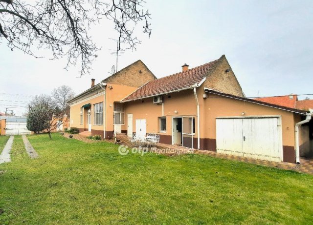 Eladó családi ház, Nagykőrösön 56.99 M Ft, 3 szobás