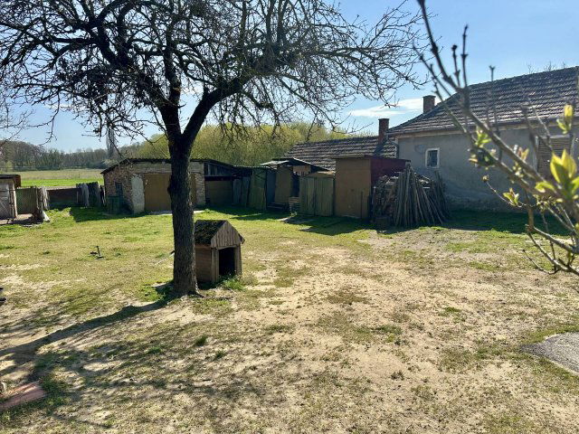 Eladó családi ház, Niklán 32.5 M Ft, 2+1 szobás