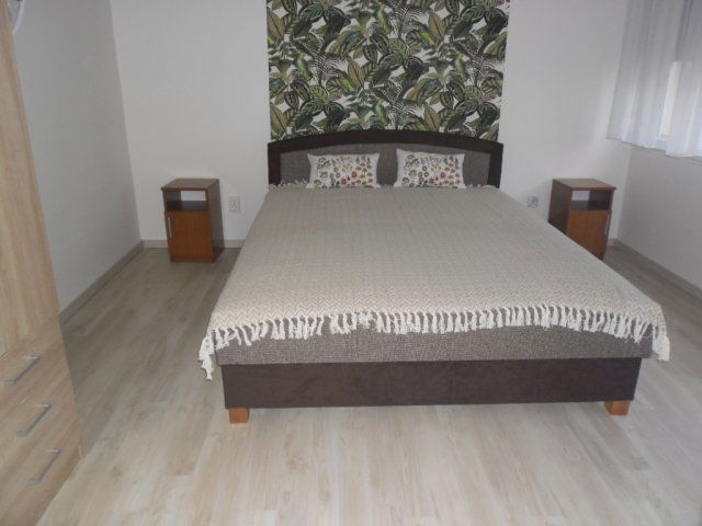 Kiadó téglalakás, albérlet, Szekszárdon 140 E Ft / hó