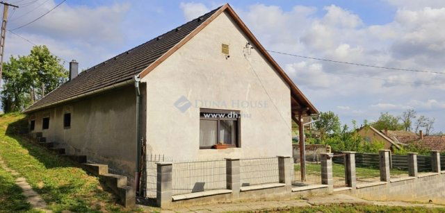 Eladó családi ház, Babarcon 29.99 M Ft, 2 szobás