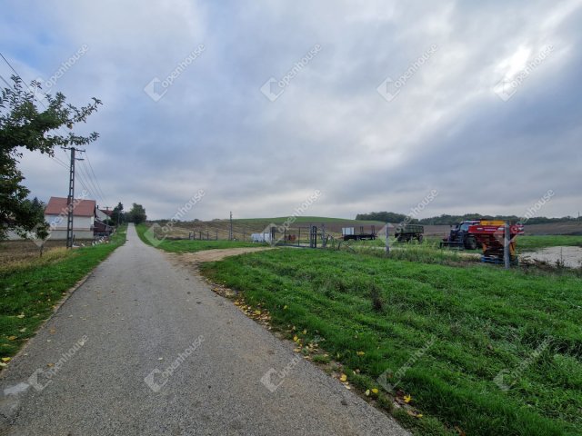 Eladó családi ház, Rédén 16.5 M Ft, 3 szobás