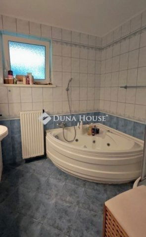 Eladó családi ház, Kecskeméten 139.9 M Ft, 4 szobás