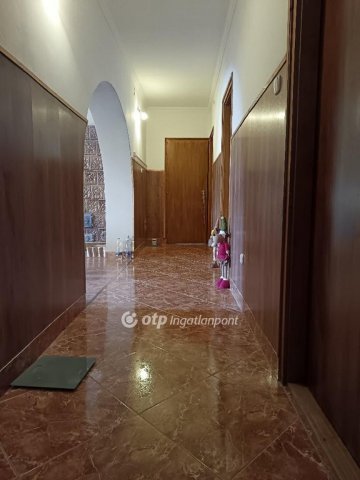 Eladó családi ház, Sárándon 78 M Ft, 2+1 szobás