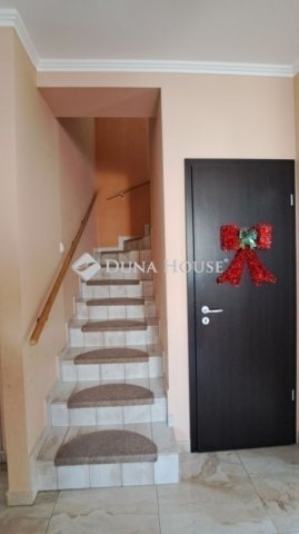 Eladó ikerház, Gyömrőn 119.9 M Ft, 5 szobás