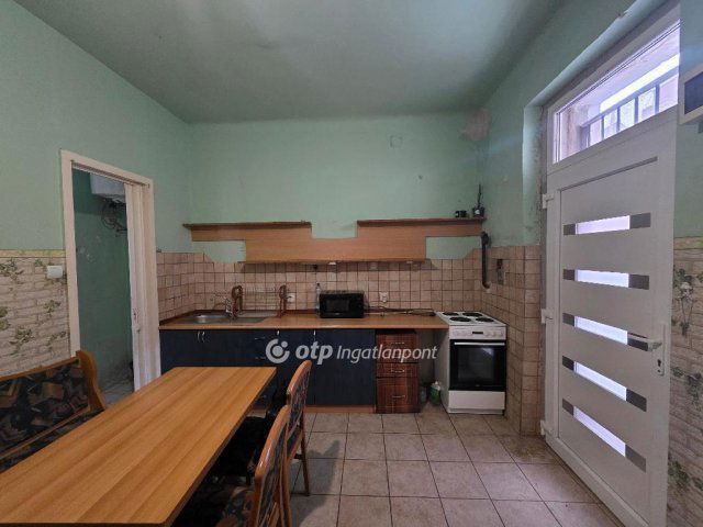 Eladó téglalakás, Budapesten, VIII. kerületben 45.5 M Ft