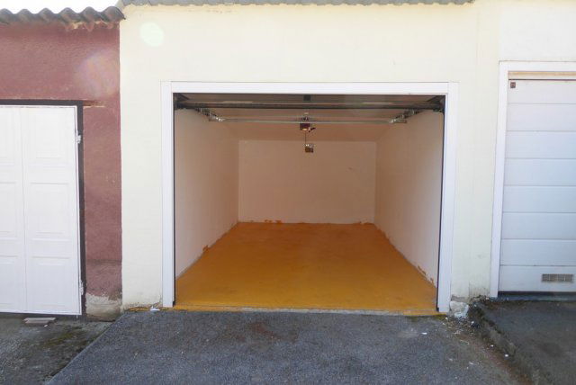 Kiadó ipari ingatlan, Pécsett, Málna utcában 33 E Ft / hó