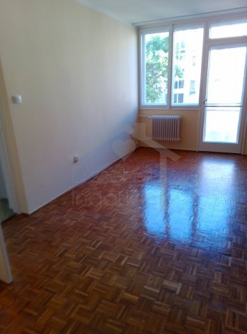 Kiadó téglalakás, albérlet, Tatabányán 160 E Ft / hó