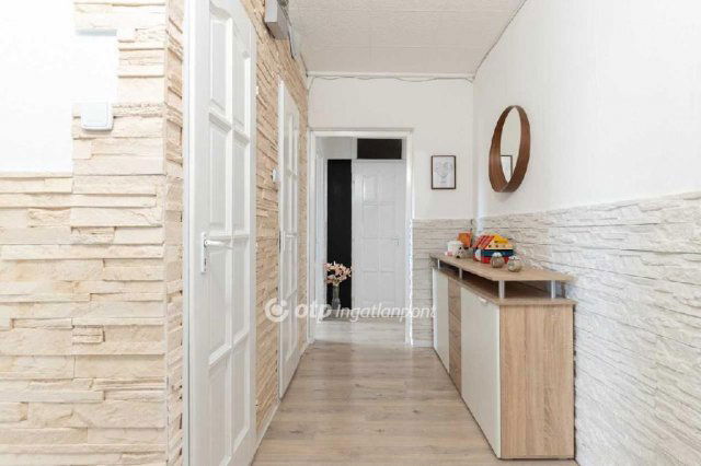 Eladó panellakás, Budapesten, IV. kerületben 93.5 M Ft