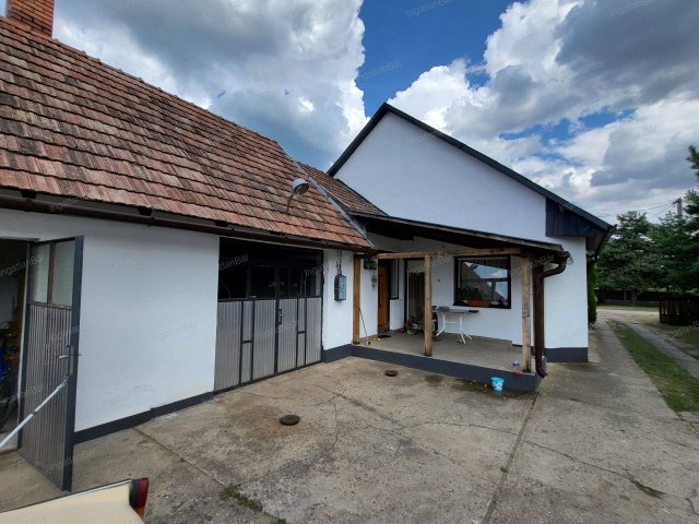 Eladó családi ház, Bátorligeten 27.9 M Ft, 3 szobás