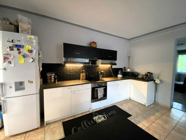 Eladó családi ház, Szigethalmon 60 M Ft, 5+1 szobás