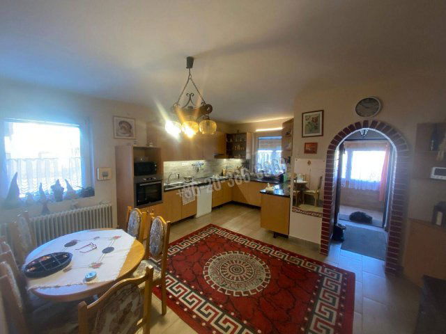 Eladó családi ház, Pátyon 120 M Ft, 8 szobás