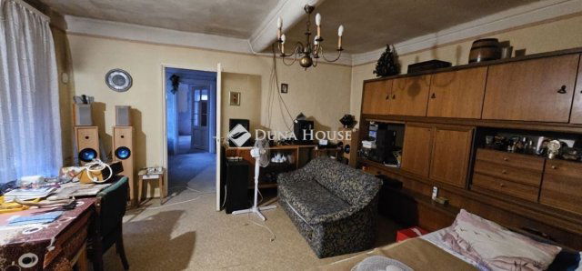 Eladó családi ház, Véménden 12.99 M Ft, 3 szobás