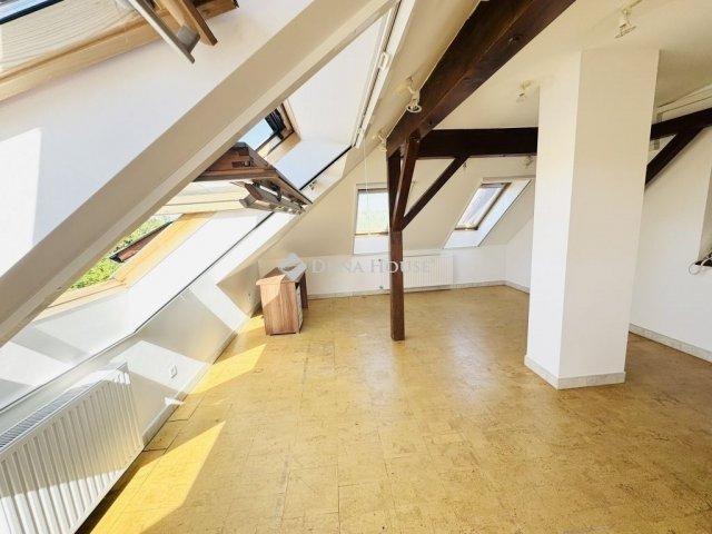 Eladó téglalakás, Szentendrén 105 M Ft, 2 szobás