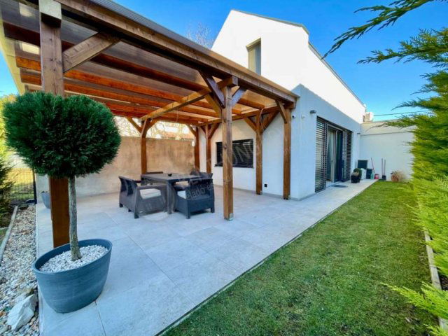 Kiadó családi ház, albérlet, Törökbálinton, Tátika utcában