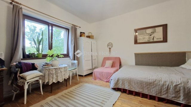 Eladó családi ház, Versegen 56 M Ft, 3+1 szobás