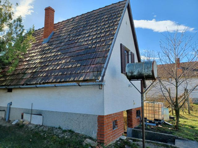 Eladó családi ház, Somlószőlősön 12.99 M Ft, 2 szobás