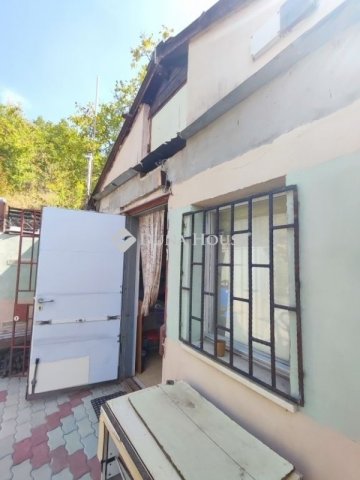 Eladó nyaraló, Gyermelyen 7.5 M Ft, 2 szobás