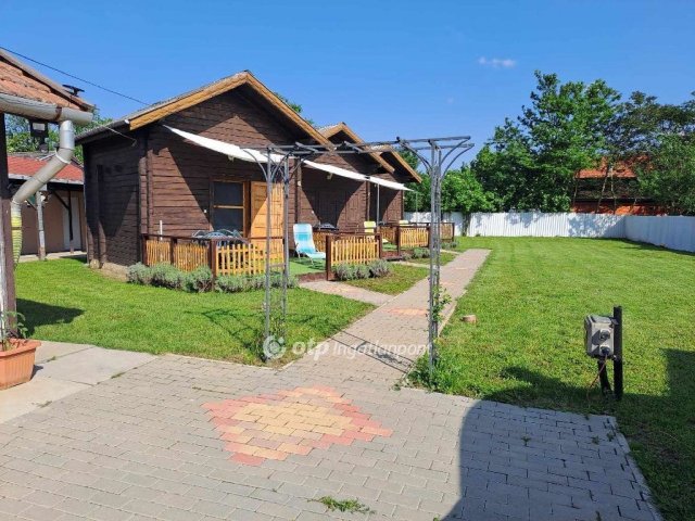 Eladó hotel, Abádszalókban 130 M Ft / költözzbe.hu