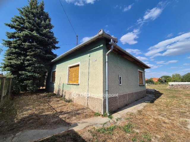 Eladó családi ház, Nagydorogon 11 M Ft, 4+1 szobás