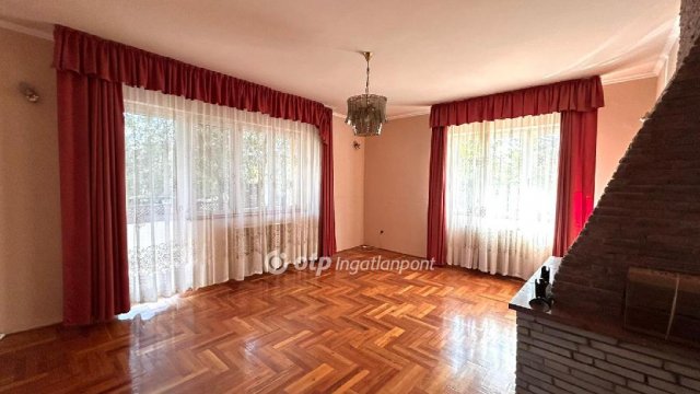 Eladó családi ház, Győrött 149.99 M Ft, 5+1 szobás