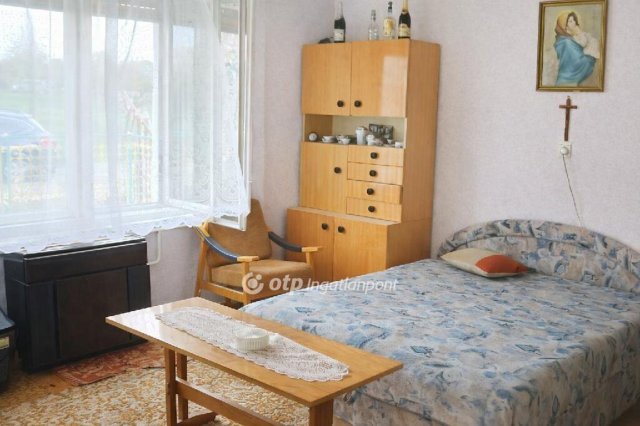 Eladó családi ház, Türjén 25 M Ft, 2 szobás