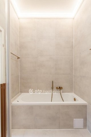 Eladó téglalakás, Budapesten, I. kerületben 249.9 M Ft, 3 szobás