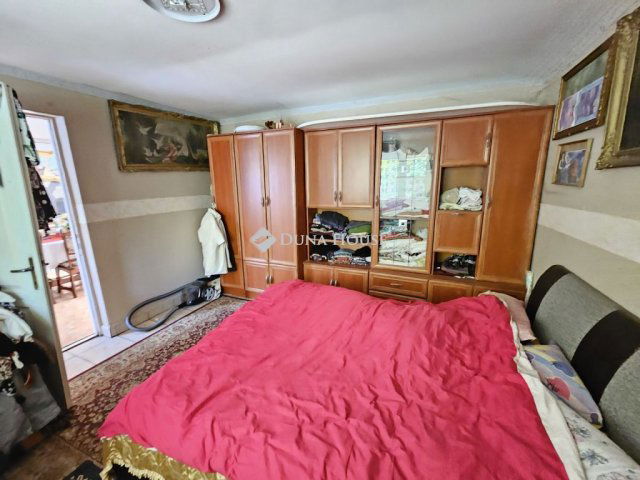 Eladó családi ház, Enyingen 21 M Ft, 3 szobás