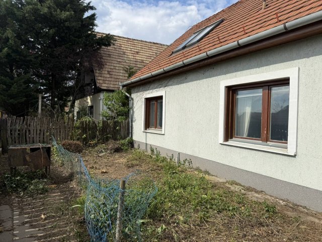Eladó családi ház, Gödöllőn 89 M Ft, 3 szobás