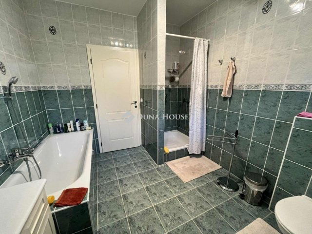 Eladó családi ház, Szálkán 159.9 M Ft, 3 szobás