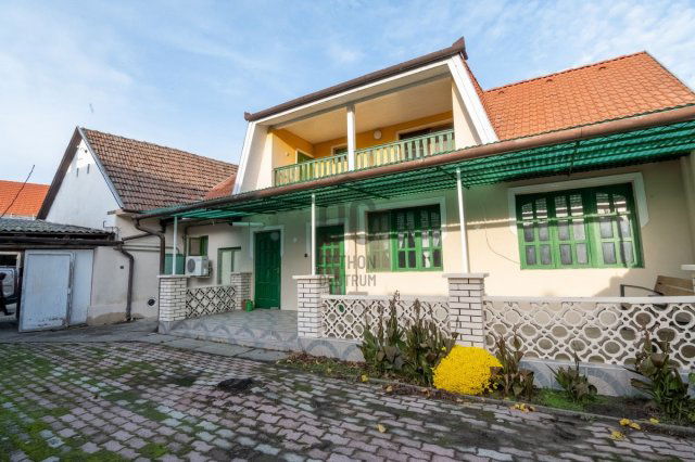 Eladó családi ház, Tolnán, Árpád utcában 44.9 M Ft, 5 szobás