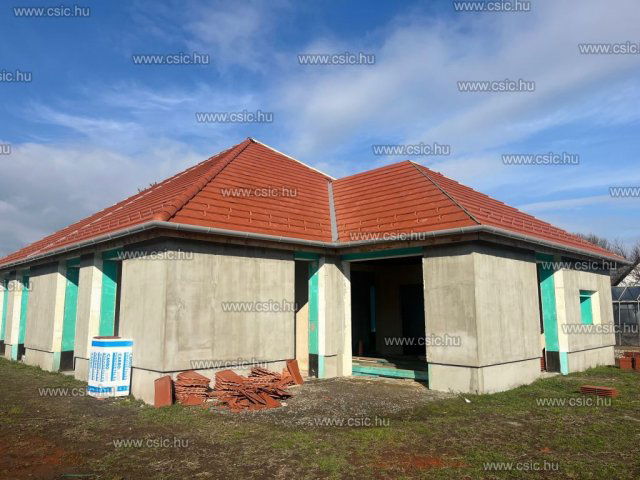 Eladó ikerház, Tahitótfalun 93.9 M Ft, 4 szobás