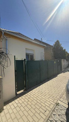 Eladó családi ház, Budapesten, XVI. kerületben 98 M Ft, 2 szobás