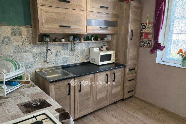 Eladó családi ház, Lovásziban 25 M Ft, 3+1 szobás