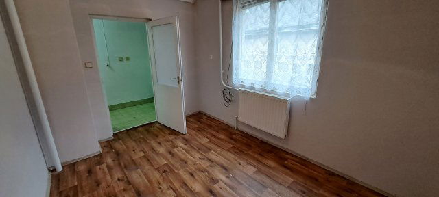 Eladó családi ház, Zámolyon 42.9 M Ft, 3 szobás