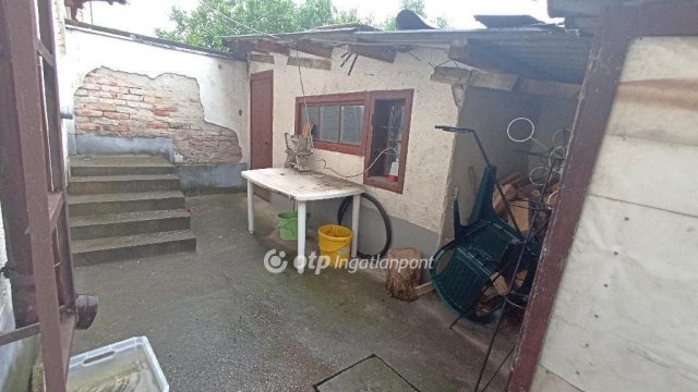 Eladó családi ház, Jászfényszarun 49.5 M Ft, 3 szobás