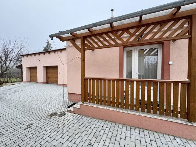 Eladó családi ház, Keszthelyen 73 M Ft, 2 szobás