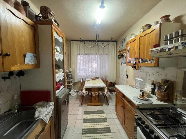 Eladó családi ház, Püspökladányban 44.5 M Ft, 4 szobás