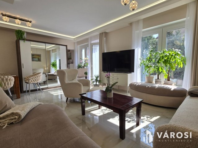 Eladó családi ház, Győrött 215 M Ft, 3 szobás