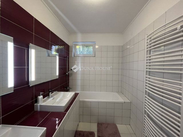 Eladó családi ház, Zalaegerszegen 89.5 M Ft, 5 szobás