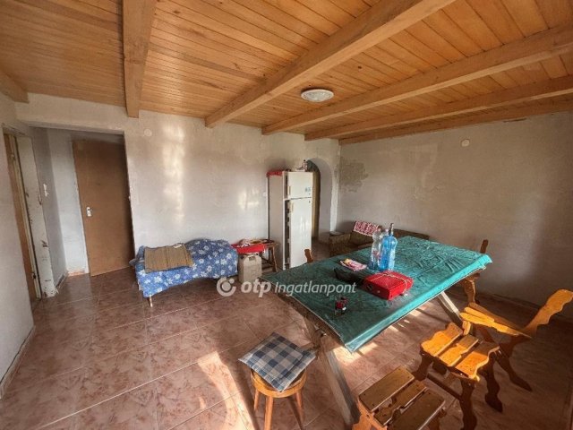 Eladó családi ház, Mohácson 30 M Ft, 2 szobás